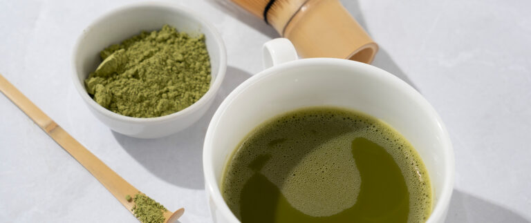 When the eye makes a statement, the lips should